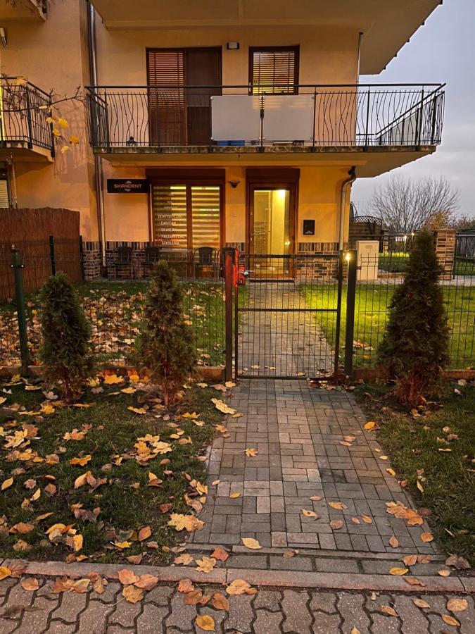 One Ogrodek I Parking Apartment *